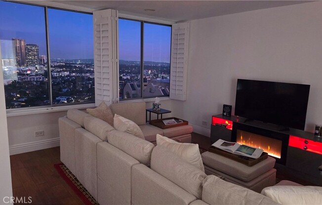 1 bed, 2 baths, 888 sqft, $4,995, Unit 2204