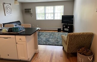 1 bed, 1 bath, 650 sqft, $1,850, Unit 8