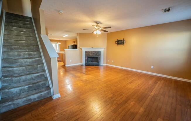 2982 VINING RDG LN
