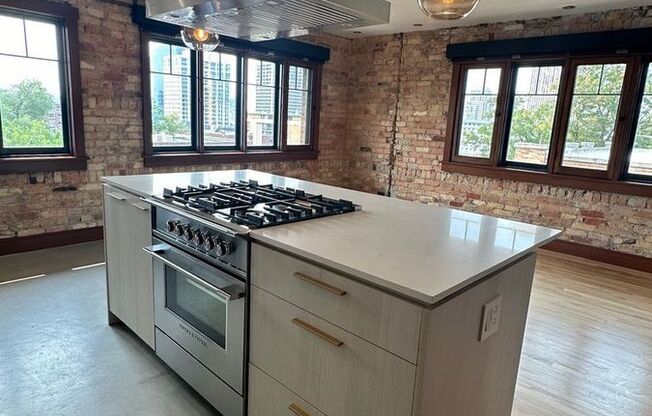 155 E 2 AVE