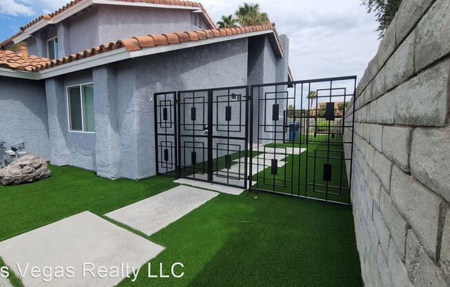 2600 Sidonia Ave