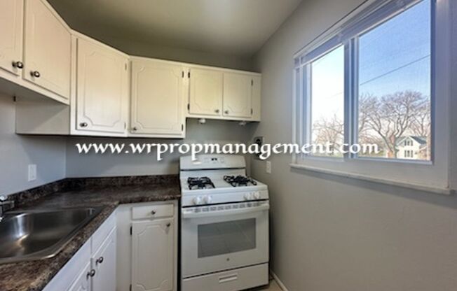 1 bed, 1 bath, 750 sqft, $749