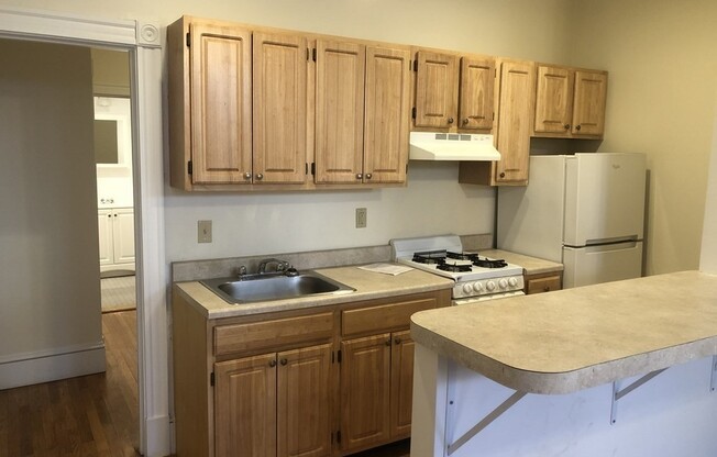 1 bed, 1 bath, 650 sqft, $2,300, Unit 9