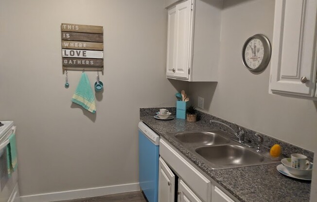 Residence @ Penn Grand Apartments