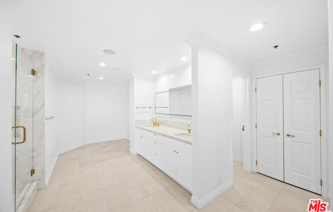 3 beds, 4 baths, 2,814 sqft, $18,000, Unit PH1505