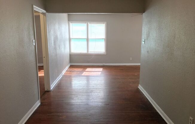 2 beds, 1 bath, $795