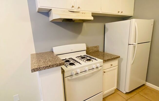 490-7548 LEXINGTON AVE., LLC