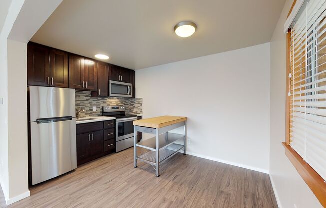 1 bed, 1 bath, 579 sqft, $1,595, Unit 4