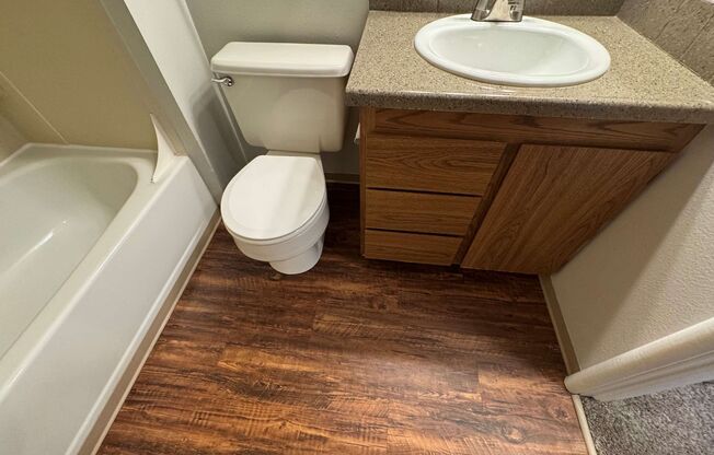 1 bed, 1 bath, 617 sqft, $1,275, Unit 1111