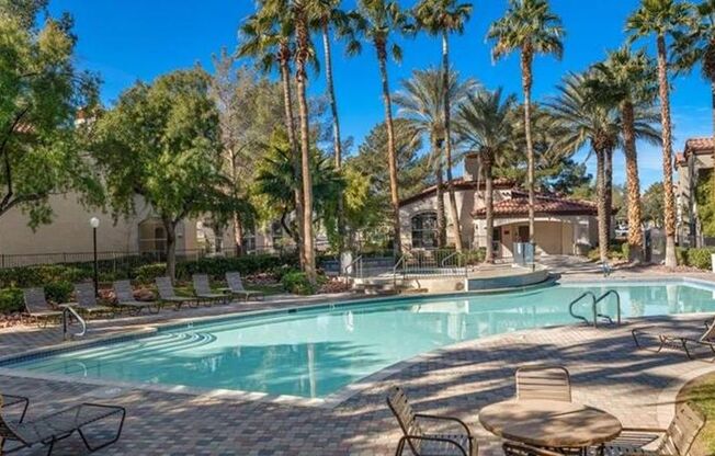 Single story condo conveniently locates just South of The Strip