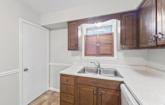 1 bed, 1 bath, $900