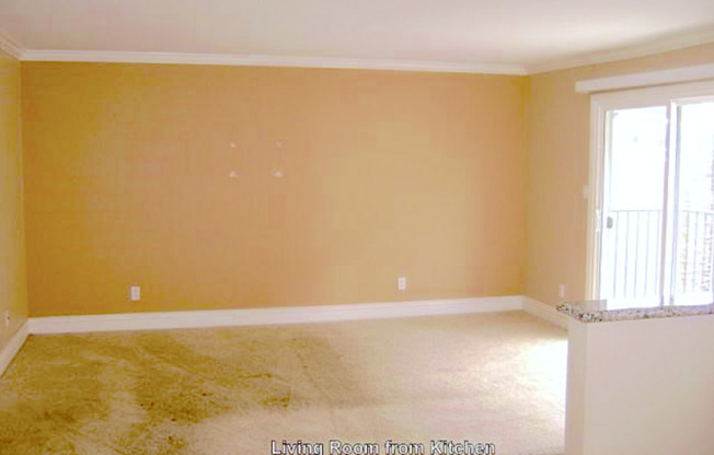 2 beds, 1 bath, $2,295