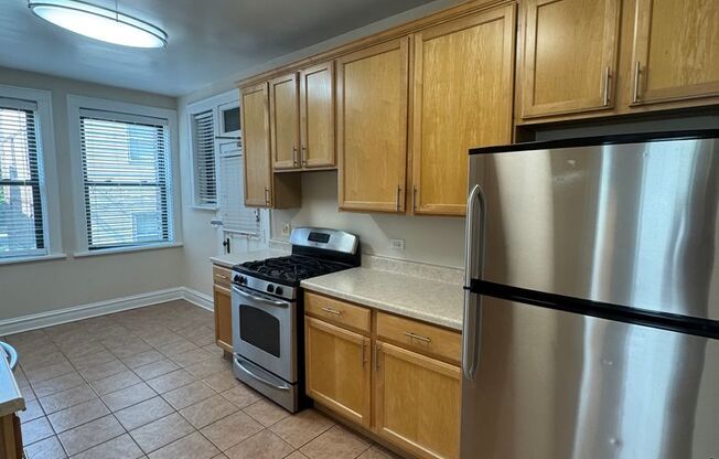 3 beds, 2 baths, 1,235 sqft, $2,595, Unit 617-1A
