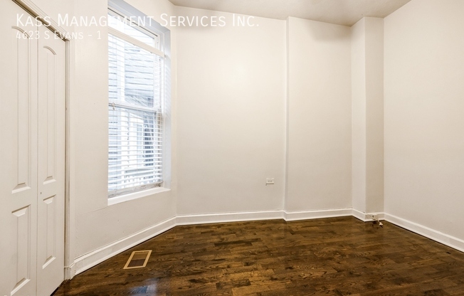 4623 S EVANS