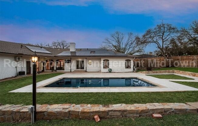 Stunning 4-Bedroom Retreat with Designer Touches, Pool & Backyard Oasis in Arlington!