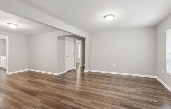 3BR/2BA Downtown House Walking Distance to Forsyth Park and Daffin Park