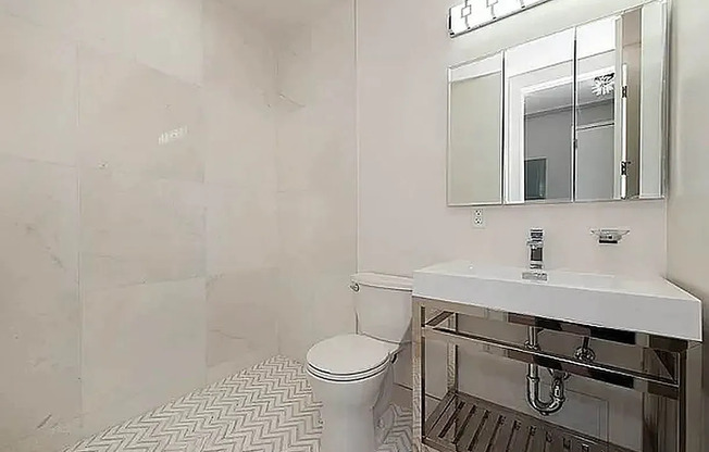 133 E 35 ST