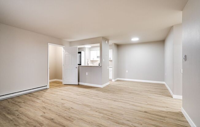 2 beds, 1 bath, 932 sqft, $1,499, Unit 13