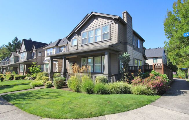 Craftsman-Style 4 Bedroom Family Home in Sherwood