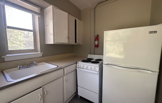 1 bed, 1 bath, 550 sqft, $1,100, Unit 5