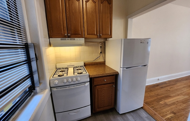 1 bed, 1 bath, 550 sqft, $2,595, Unit 9