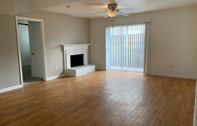 2 beds, 2 baths, 1,003 sqft, $1,120, Unit 3009