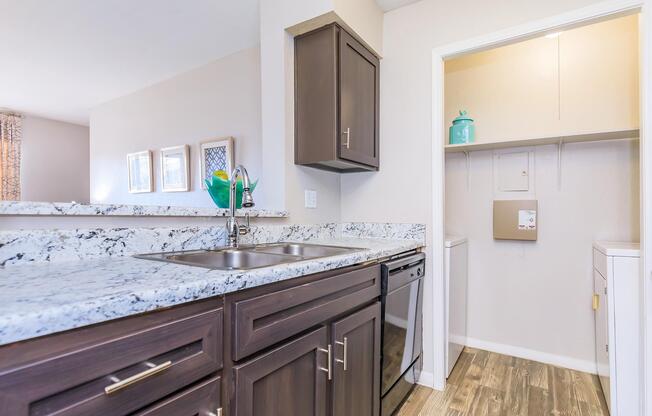 Home - Somerset Park at Union Apartments - Tulsa, OK