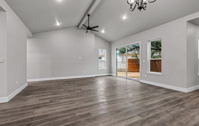 Beautiful Lago Vista Home Available For Rent