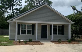 3 Bedroom 2 Bath House on Avondale Ave.