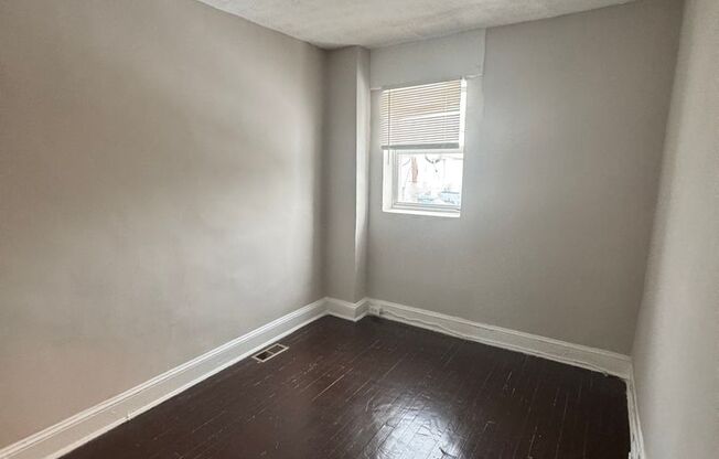 Charming row home in Baltimore City!
