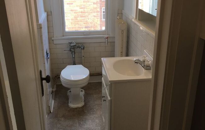 Studio, 1 bath, 315 sqft, $950, Unit 5F