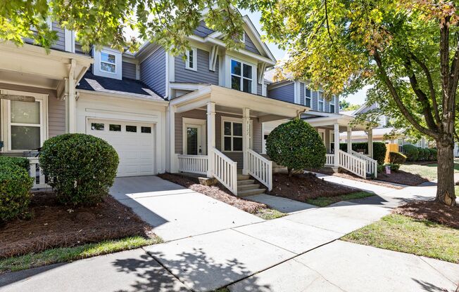 Move-In Ready 3-Bed Home in Villages at Harborside, Cornelius Awaits You!