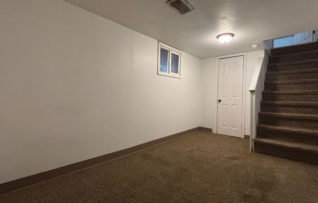 3 beds, 1 bath, $1,195