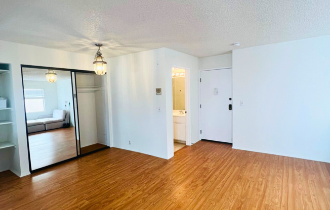 Studio, 1 bath, 500 sqft, $2,095, Unit 305