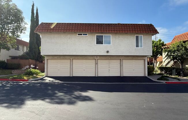 **Coming Soon** Upgraded Lake Forest Condo with Garage 2 Bed | 1.5 Bath | 1020 SF