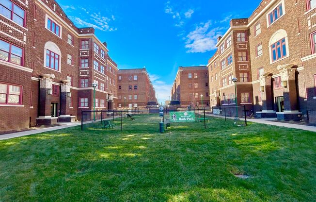 2 beds, 2 baths, 890 sqft, $1,195, Unit 2019-102