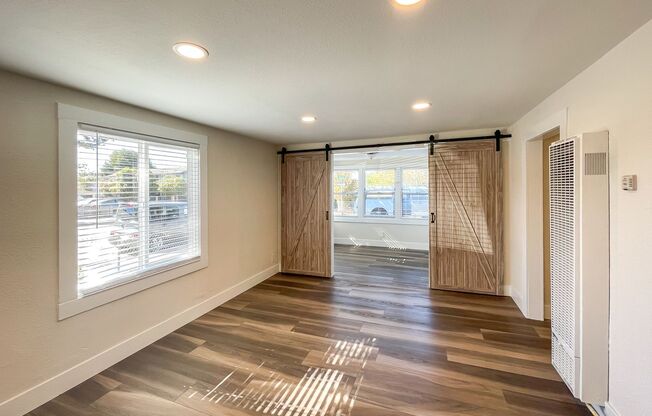 Refinished 3 Bedroom Seaside Cutie - Available July 1st 2025