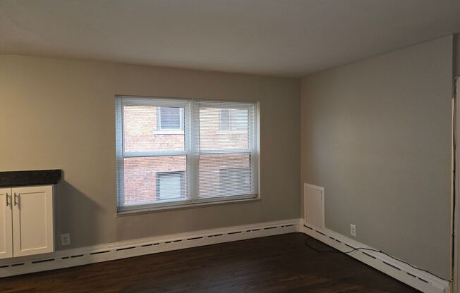 Studio, 1 bath, 500 sqft, $795, Unit 304