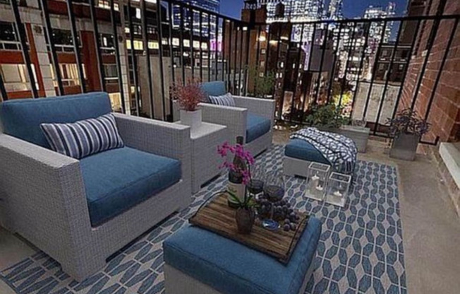 370 W 30th St 9E