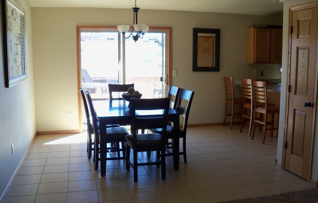 4 BEDROOM | 3 BATH | TRI-LEVEL HOUSE | RAPID VALLEY