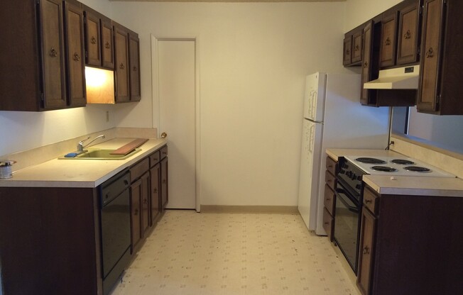 2 beds, 2 baths, 1,200 sqft, $1,895, Unit 5821