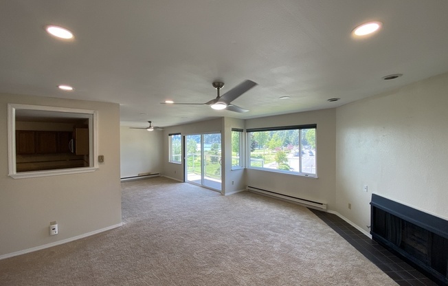 9715 NE JUANITA DR