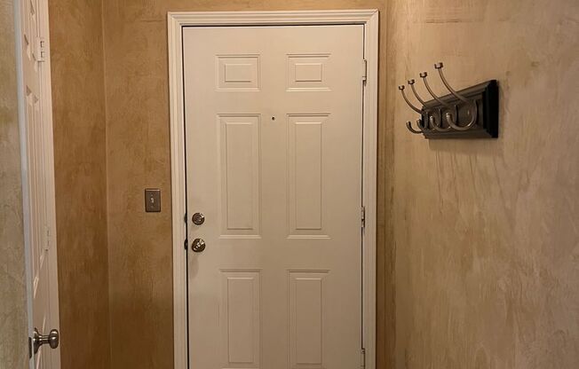 Upgraded First Floor Condo - Estate at Westbury