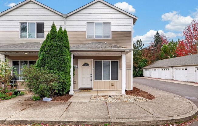 Charming End-Unit 2 Bedroom/1.5 Bath Townhouse-Style Condo with Private Fenced Yard!