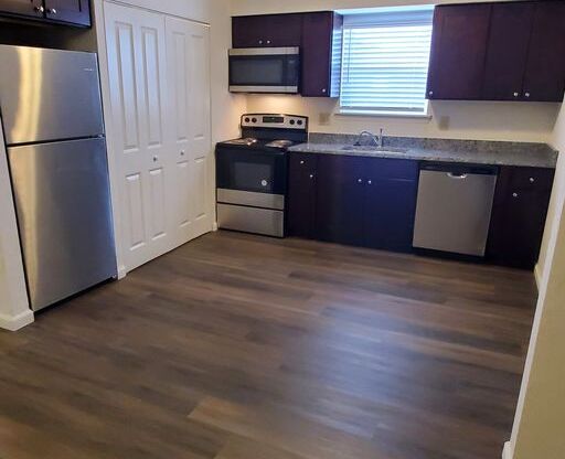 2 beds, 1 bath, 800 sqft, $1,040, Unit M201-B