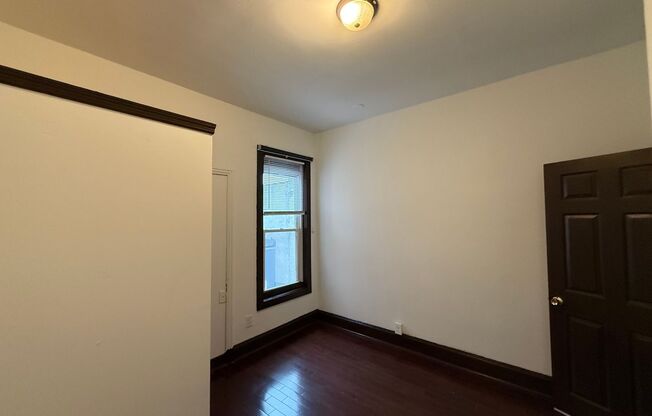 6 beds, 2 baths, 1,600 sqft, $2,000, Unit Unit 3