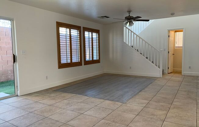 Cozy 4 Bedroom in Skye Canyon!