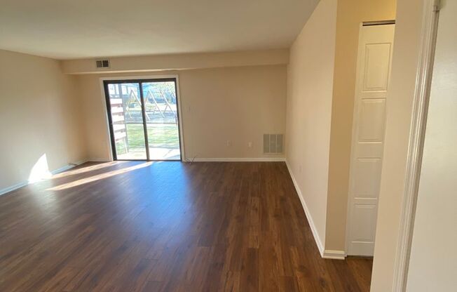 2 beds, 1 bath, $1,500