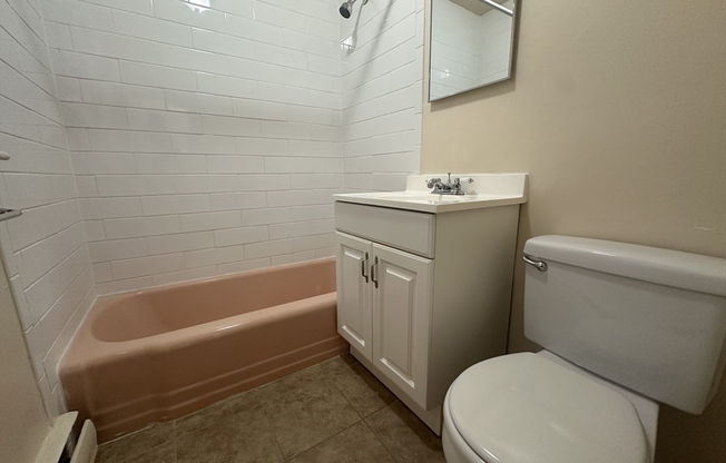 1 bed, 1 bath, 475 sqft, $2,200, Unit 24