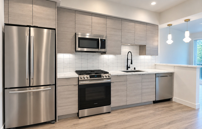 1 bed, 1 bath, 690 sqft, $3,300, Unit 408